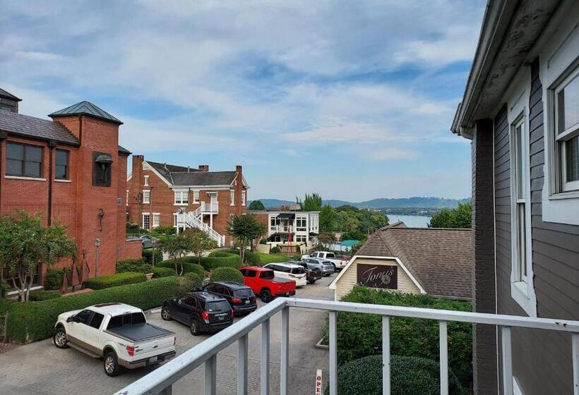 キングサイズベッドのスイートルーム, Bluff View Inn