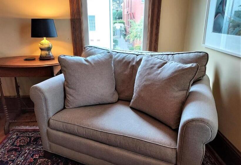 キングサイズベッドのスイートルーム, Bluff View Inn