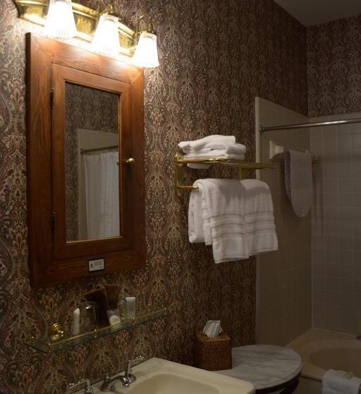 キングサイズベッドのスイートルーム, Bluff View Inn