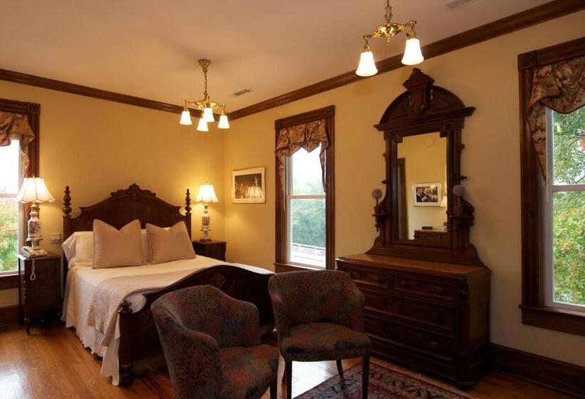 デラックススイート, Bluff View Inn