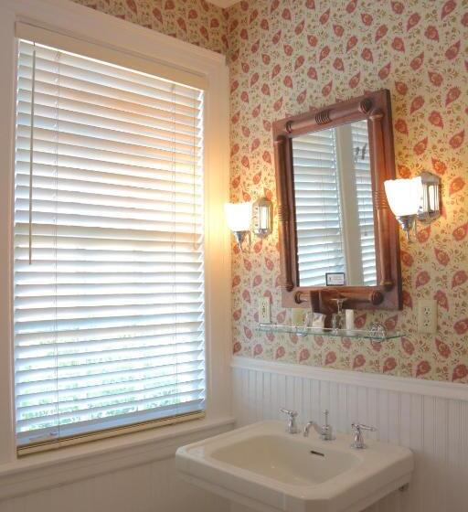 １ベッドルームハウス, Bluff View Inn