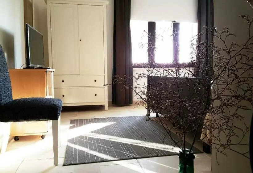 اتاق استاندارد با چشمانداز باغ, Mazzara Farm