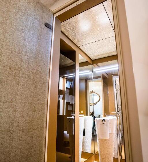 Полулюкс Повышенной Комфортности, Palazzo Scotto