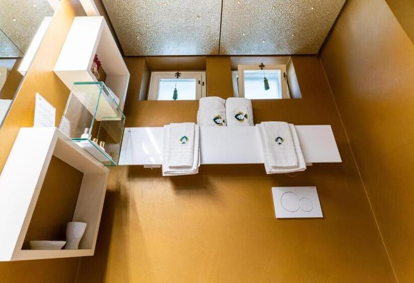 Полулюкс Повышенной Комфортности, Palazzo Scotto