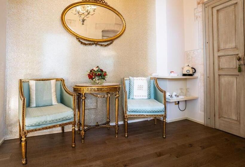 Полулюкс Повышенной Комфортности, Palazzo Scotto