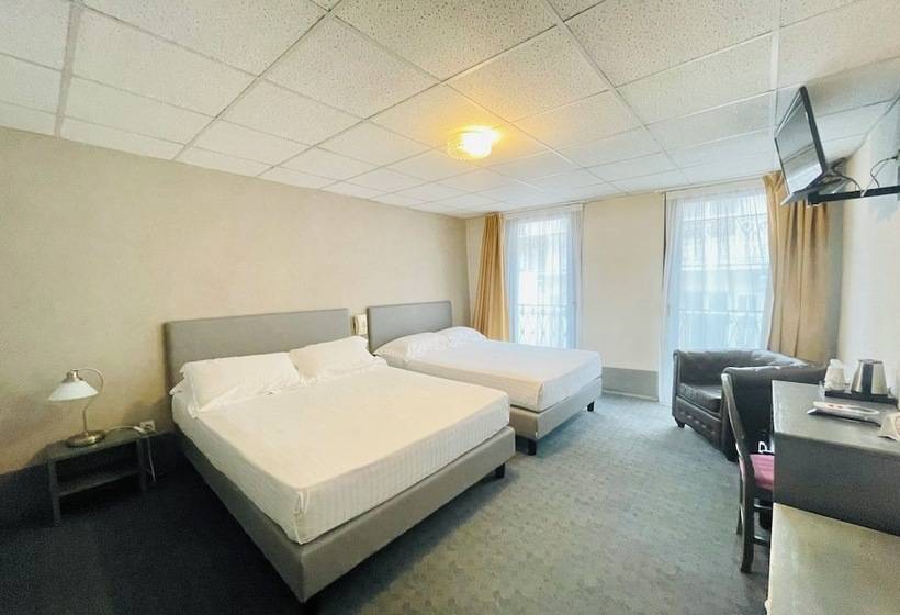 Четырехместный Номер Стандарт, De La Couronne