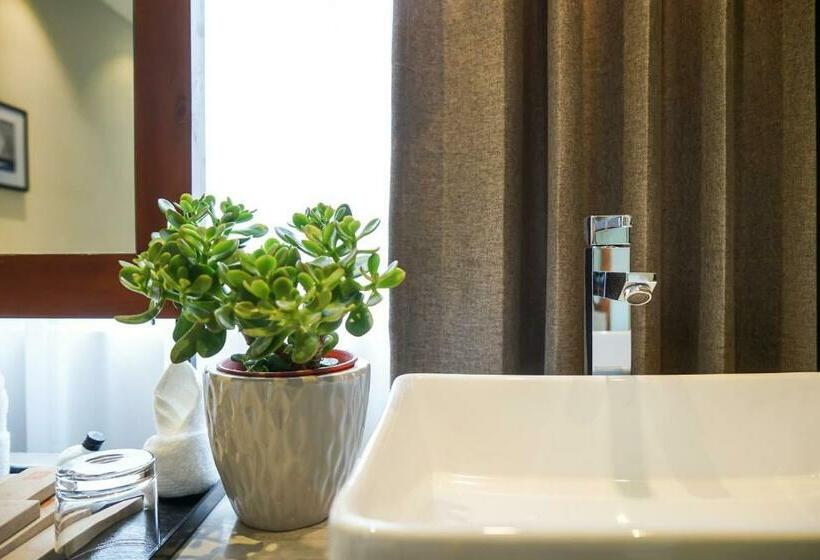 Полулюкс, G Mekong Hotel Phnom Penh
