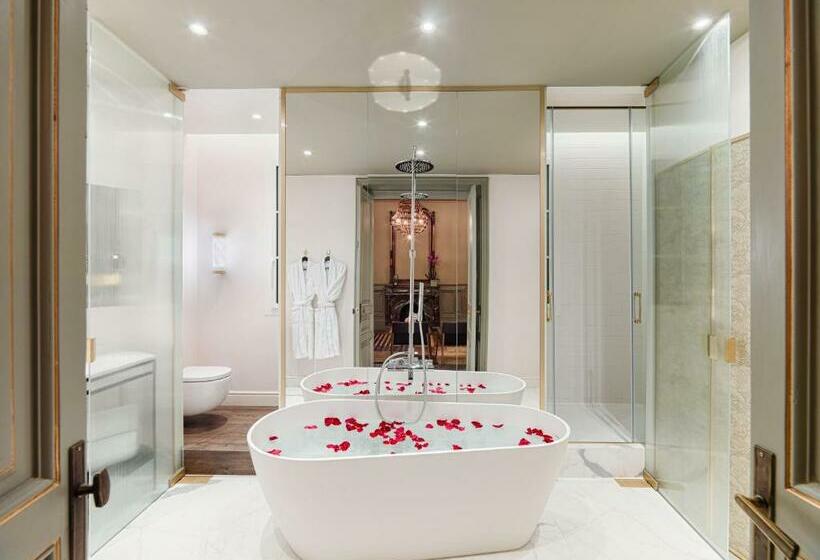 Люкс Повышенной Комфортности, H10 Casa Mimosa 4* Sup