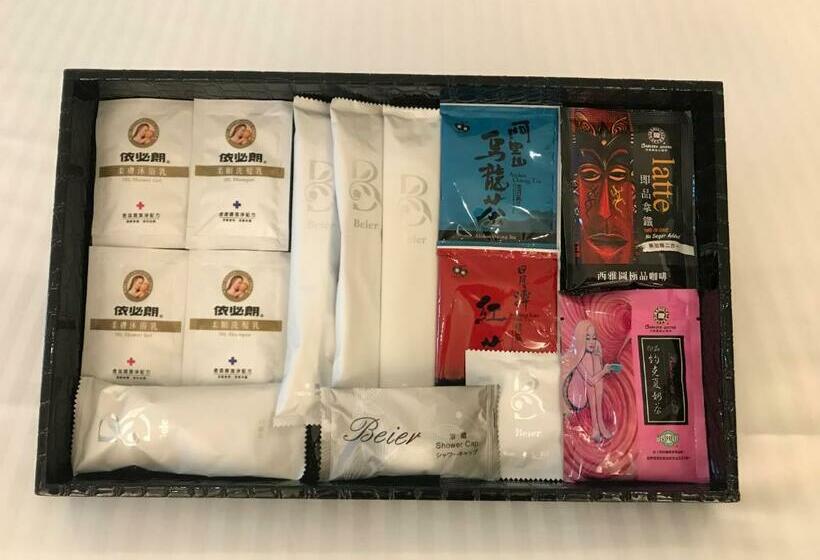 اتاق اکونومی, Open Room