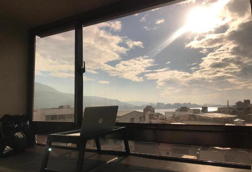 اتاق استاندارد با چشم‌انداز کوهستان, Open Room