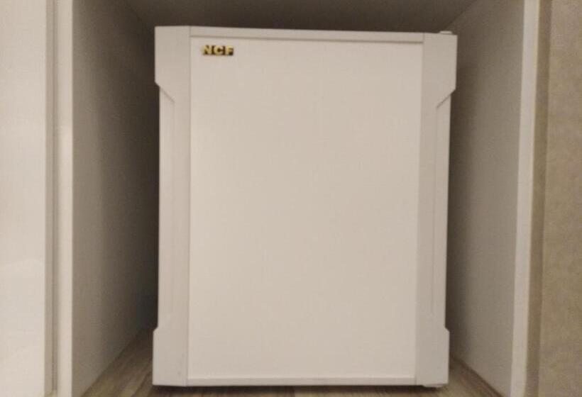 اتاق استاندارد با چشم‌انداز کوهستان, Open Room