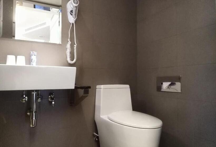 اتاق استاندارد با چشم‌انداز کوهستان, Open Room