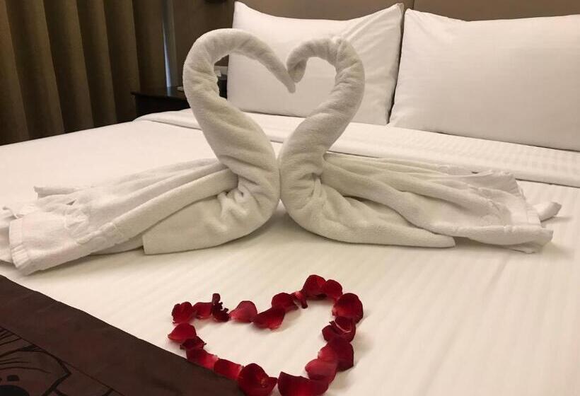 اتاق استاندارد با چشم‌انداز کوهستان, Open Room