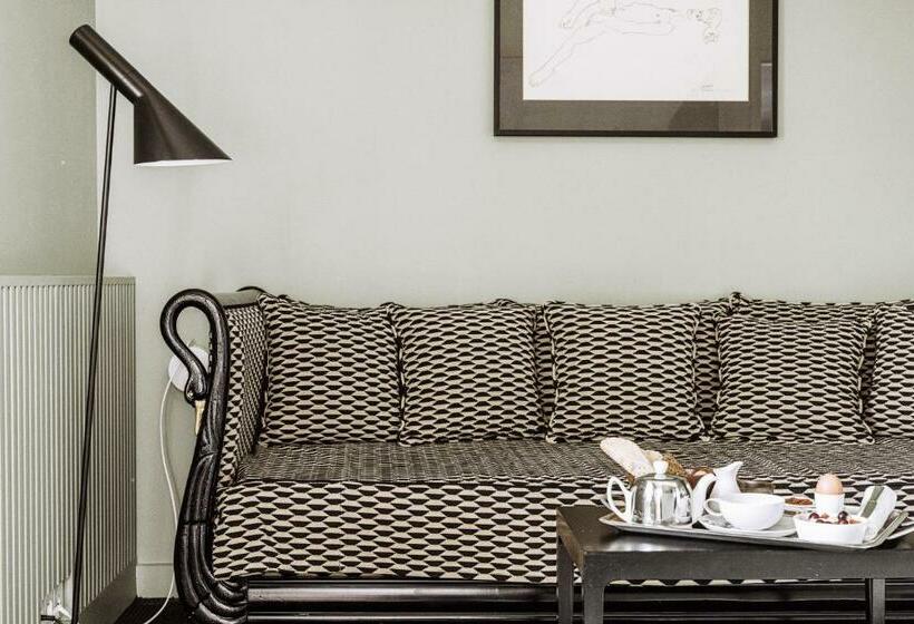 מיטת קינג בסוויטה, Villa Mirasol