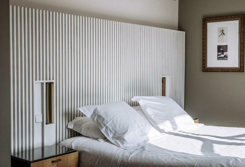 מיטת קינג בסוויטה, Villa Mirasol