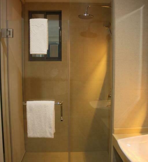 Люкс, Kew Hotel Tagbilaran