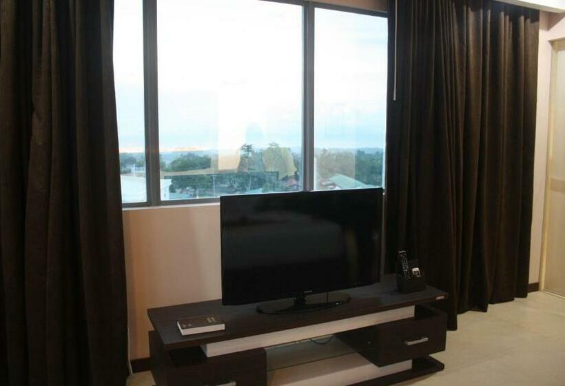Люкс, Kew Hotel Tagbilaran