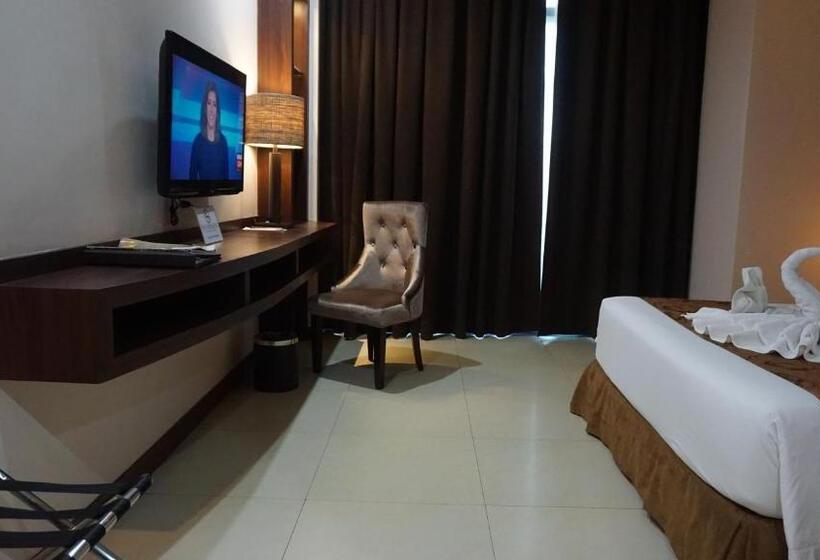 带阳台的豪华间, Kew Hotel Tagbilaran