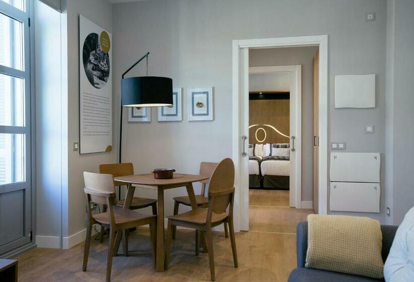 شقة غرفة نوم واحدة مطلة على المدينة, Legazpi Doce Rooms & Suites