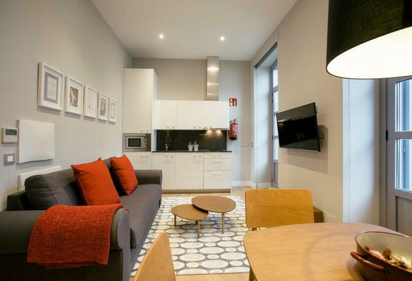 带城市景观带一个卧室的公寓, Legazpi Doce Rooms & Suites