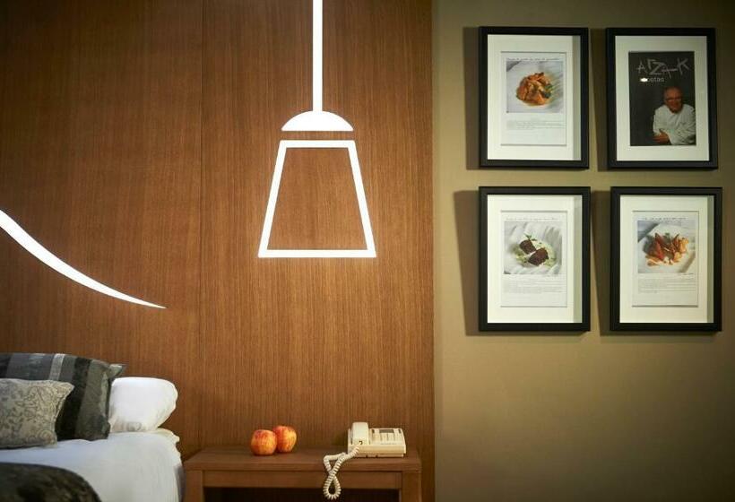 带1个卧室的带阳台的公寓, Legazpi Doce Rooms & Suites