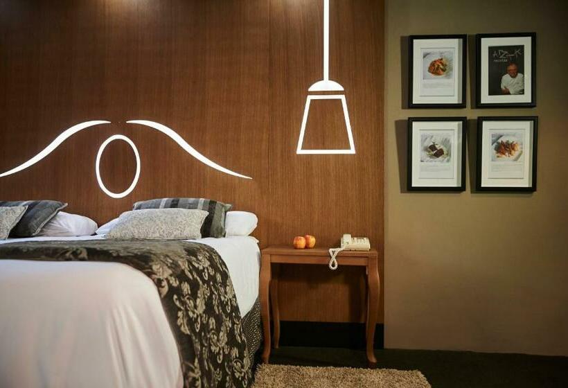 带1个卧室的带阳台的公寓, Legazpi Doce Rooms & Suites