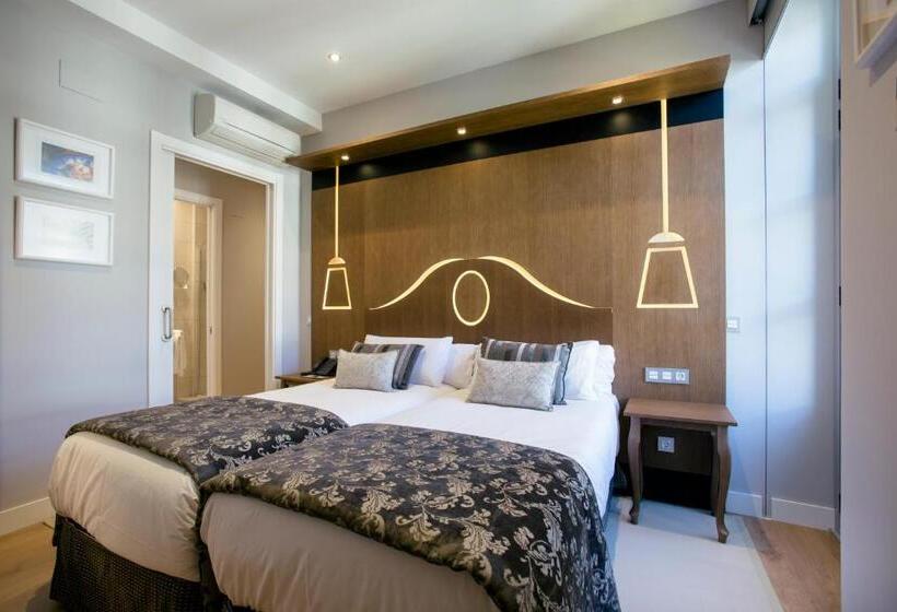 带1个卧室的带阳台的公寓, Legazpi Doce Rooms & Suites