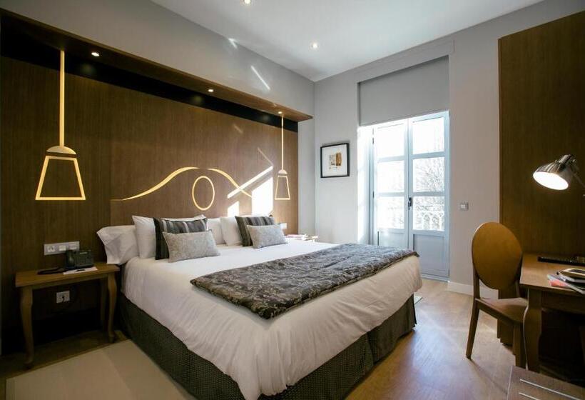 شقة 3 غرف, Legazpi Doce Rooms & Suites