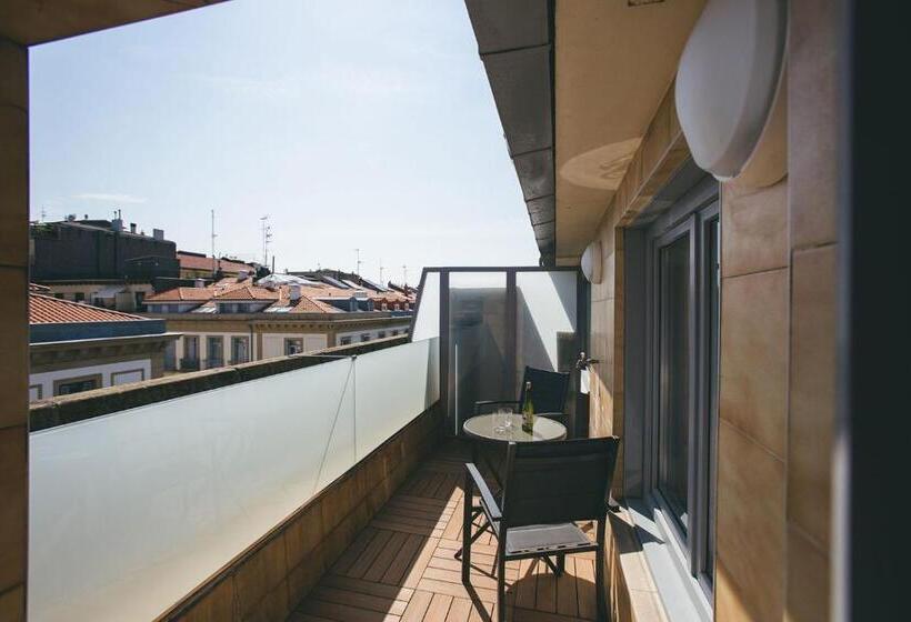 شقة دور أخير غرفة نوم واحدة, Legazpi Doce Rooms & Suites