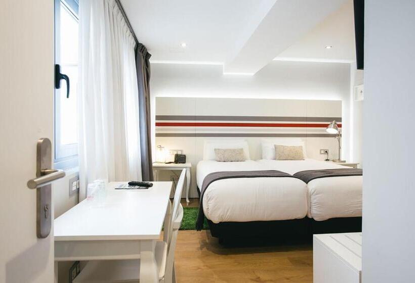 带1个卧室的顶楼公寓, Legazpi Doce Rooms & Suites