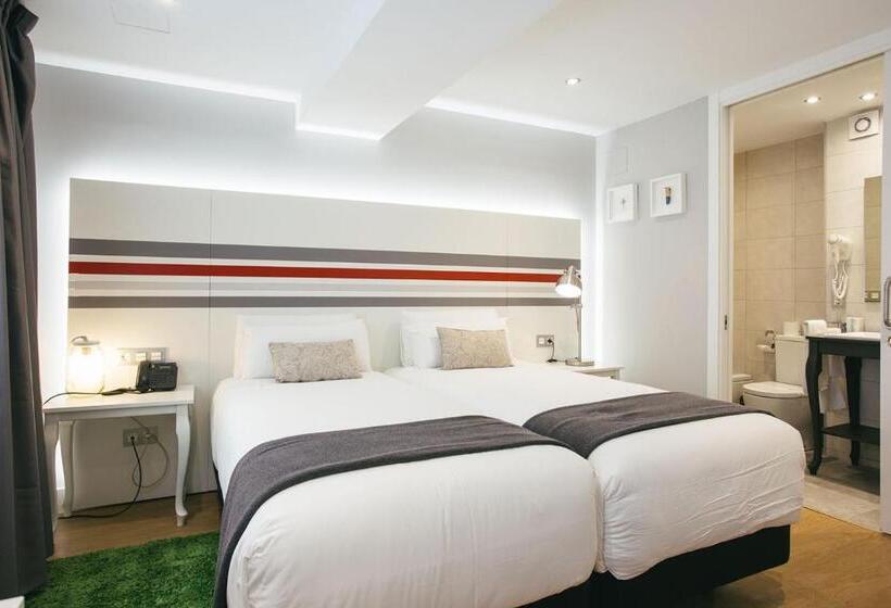شقة دور أخير غرفة نوم واحدة, Legazpi Doce Rooms & Suites