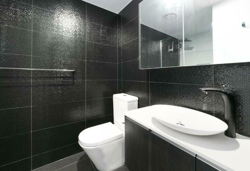 סטודיו סטנדרט עם מרפסת, Menso At Southbank