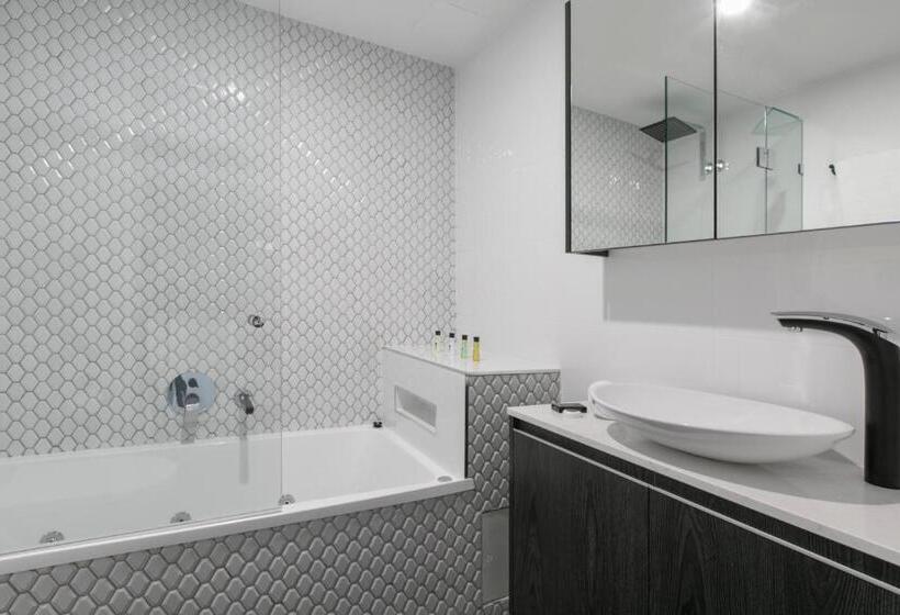 חדר סטודיו סטנדרד, Menso At Southbank