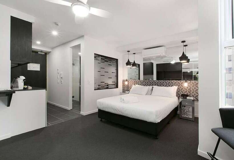 חדר סטודיו סטנדרד, Menso At Southbank