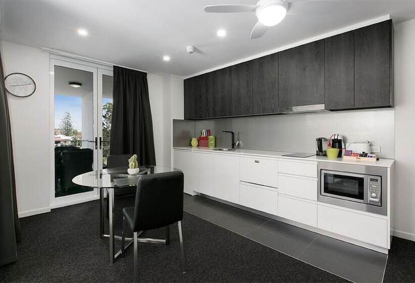 חדר סטודיו סטנדרד, Menso At Southbank