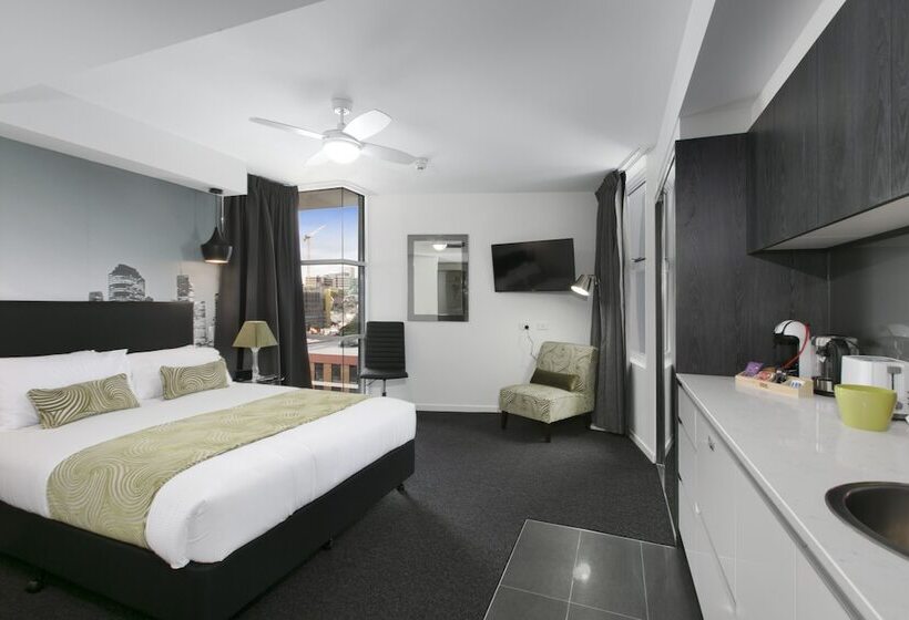 חדר סטודיו סטנדרד, Menso At Southbank