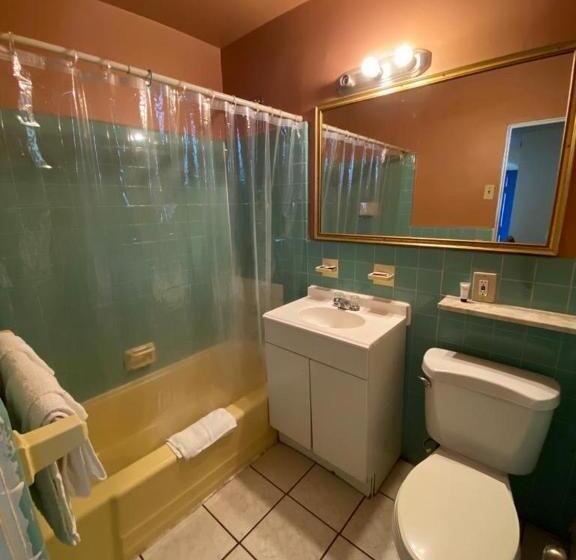 带大床的标准间, Ac Suites