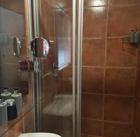 חדר דלוקס נוף לגינה, Chateau Vue Guesthouse