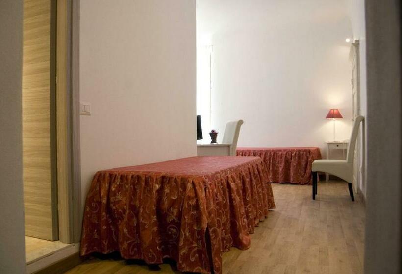 اتاق استاندارد, Relais La Corte Dei Cavalieri