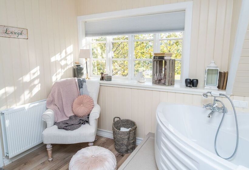 اتاق لوکس, Skyr Guesthouse