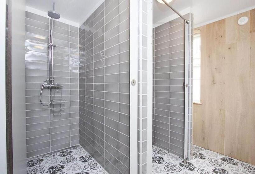 اتاق لوکس, Skyr Guesthouse