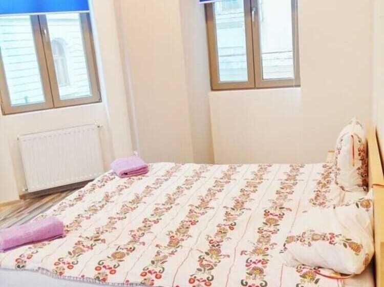 اتاق پایه با سرویس بهداشتی مشترک, Pura Vida Sky Bar & Hostel