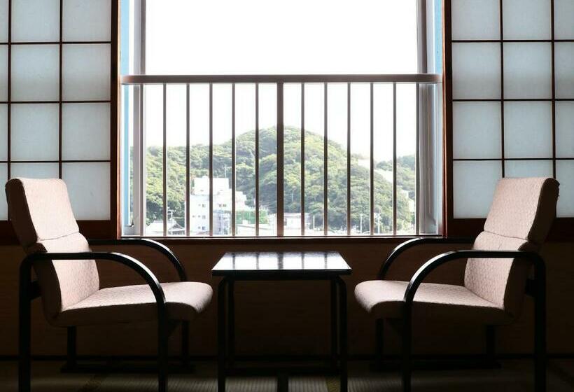 חדר משפחתי נוף לים, Suzunami