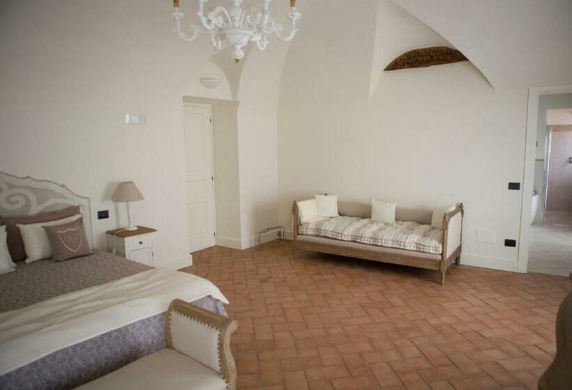 جناح جونيور, Villa Sibilla