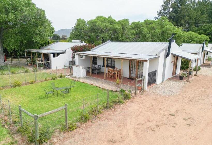 패밀리 방갈로, Vindoux Tree House Guest Farm & Spa