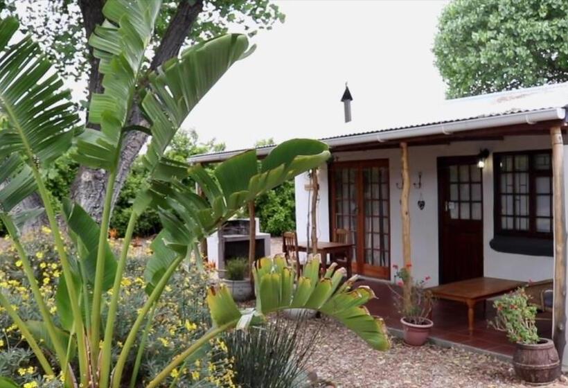 샬레, Vindoux Tree House Guest Farm & Spa