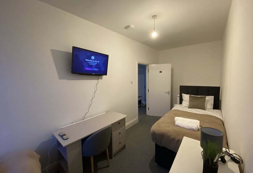 Номер Стандарт, Cosy 3bd Guesthouse. Private Bathrooms