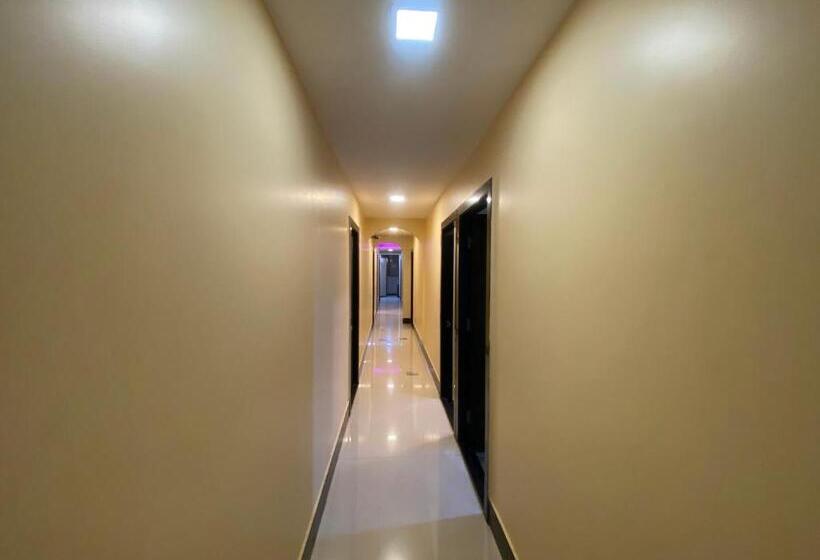 اتاق لوکس, Royal Grand   Near Mumbai International Airport