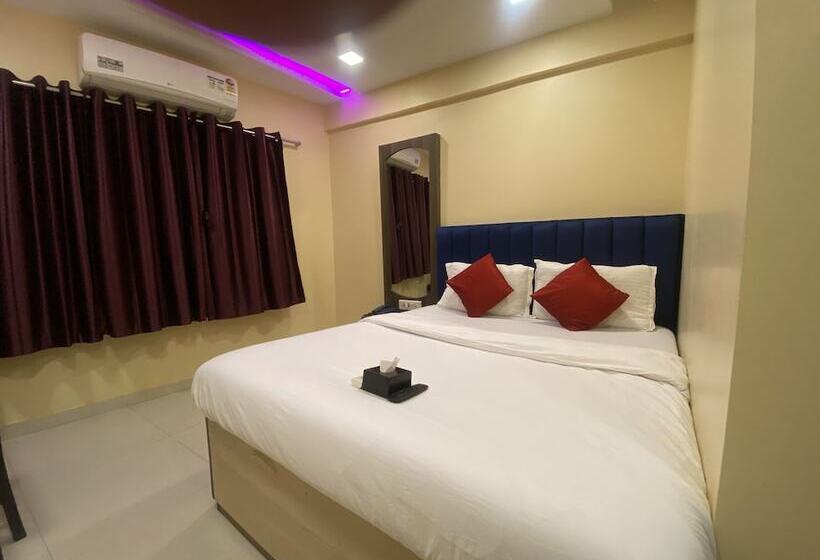 Номер Deluxe, Royal Grand   Near Mumbai International Airport