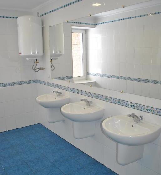 غرفة قياسية, Elegia